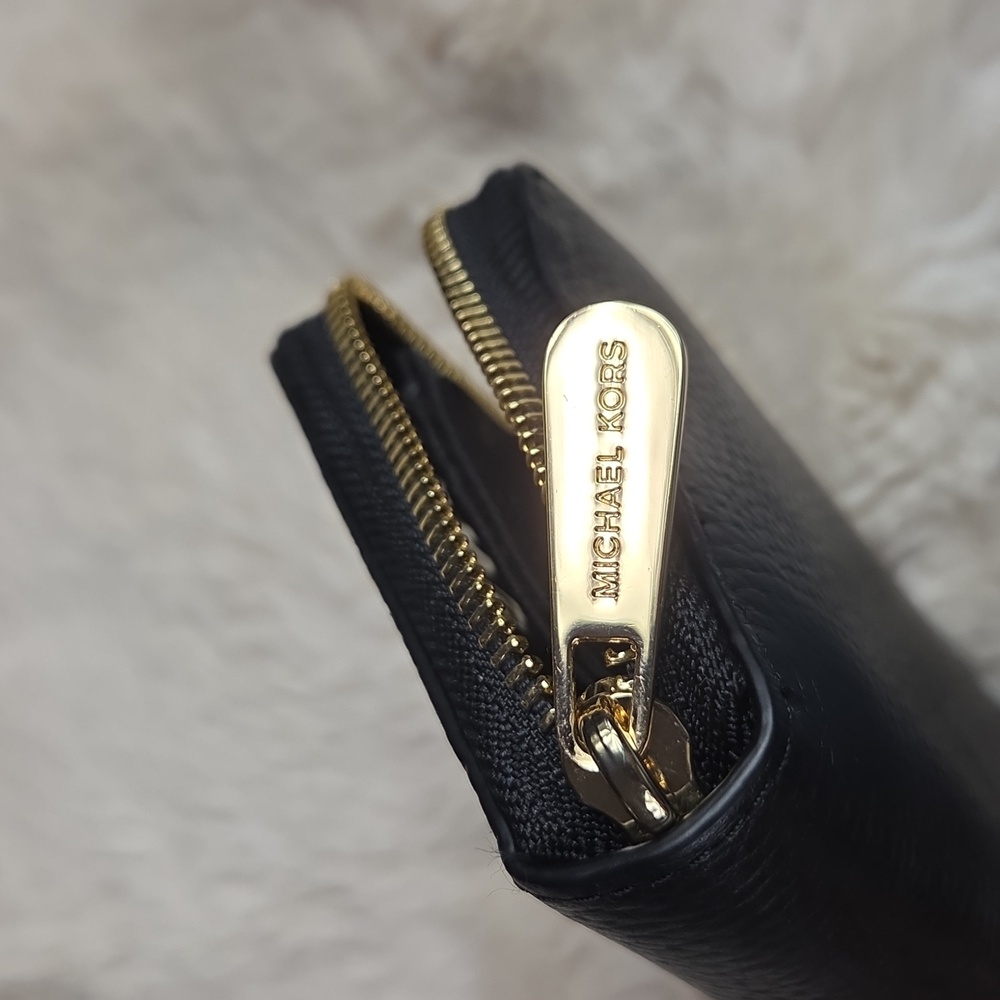 MICHAEL KORS Black Leather With Gold Wallet Wristlet With Strap EUC - Picture 2 of 12